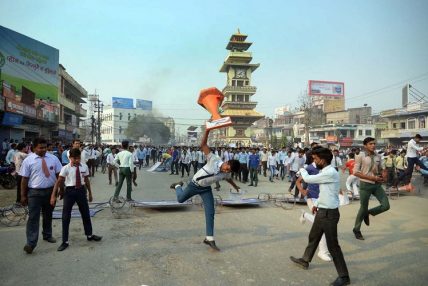 सामाजिक विषयको प्रश्नपत्र ‘आउट’ हुँदा, वीरगञ्ज बन्यो तनावग्रस्त सामाजिक विषयको प्रश्नपत्र ‘आउट’ हुँदा, वीरगञ्ज बन्यो तनावग्रस्त