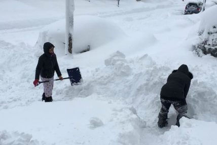 हिउँले ल्याएको भारी खुशी