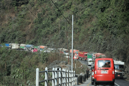 नारायणगढ-मुग्लिन सडक आजदेखि दिउँसो बन्द हुने
