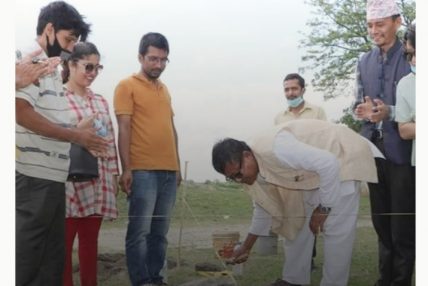जनगायक “टुहुरे फाउण्डेसन भवन” शिलान्यास शुक्रबार सम्पन्न ! जनगायक “टुहुरे फाउण्डेसन भवन” शिलान्यास शुक्रबार सम्पन्न !