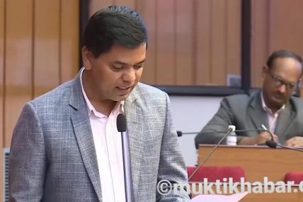 राष्ट्रियसभा सदस्य पन्थको प्रश्न-“हाँच्छ्यु गरेर कोरोना निको हुने भए १० अर्ब खर्च किन गरेको? राष्ट्रियसभा सदस्य पन्थको प्रश्न-“हाँच्छ्यु गरेर कोरोना निको हुने भए १० अर्ब खर्च किन गरेको?