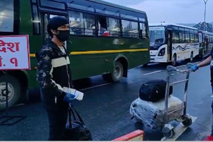 युएईबाट बाट १६९ नेपालीको उद्दार, शव पनि काठमाडौ ल्याइयो युएईबाट बाट १६९ नेपालीको उद्दार, शव पनि काठमाडौ ल्याइयो
