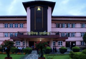 फैसलामाथि प्रश्न उठाएकामा सर्वोच्चको असन्तुष्टि (विज्ञप्तिसहित)
