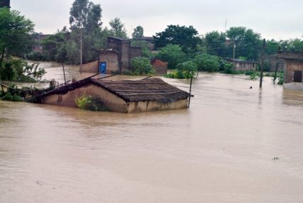 बाँके नरैनापुरका गाउँ डुबानमा