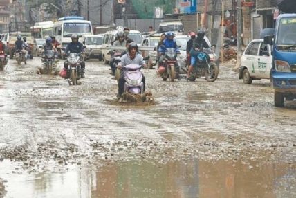 चाबहिल सडकको दुुर्दशा उस्तै