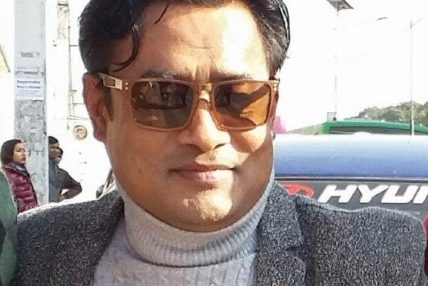 सिटिसी मलका म्यानेजरले झुण्डीएर गरे आत्महत्या सिटिसी मलका म्यानेजरले झुण्डीएर गरे आत्महत्या