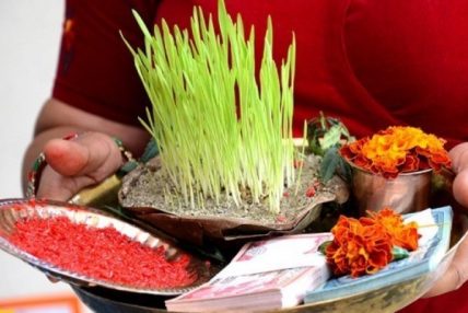 यस वर्षकाे दशैँको टीकाको साइत बिहान १०:१९ बजे उत्तम ! यस वर्षकाे दशैँको टीकाको साइत बिहान १०:१९ बजे उत्तम !
