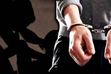 दश वर्षीया बालिकालाई बन्धक बनाई करणी गर्ने पक्राउ दश वर्षीया बालिकालाई बन्धक बनाई करणी गर्ने पक्राउ