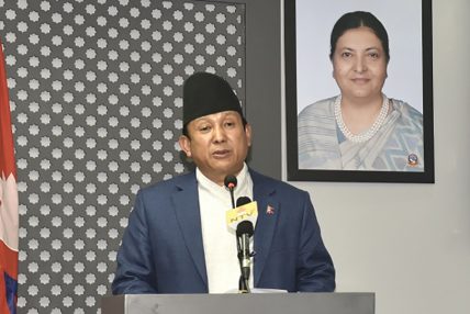 मन्त्री गुरुङद्वारा इमान्दार भएर काम गर्न आग्रह