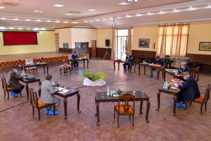 सकियो नेकपा बैठक : २० गतेसम्म स्थगित