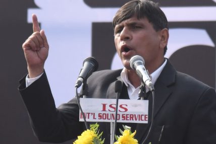 “ओलीसँग एउटा शक्ति छ, साइबर सेना भनिने साइबर स्याल”-घनश्याम भुसाल