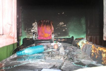 अझै पक्राउ परेनन् वडा कार्यालय जलाउने युवा