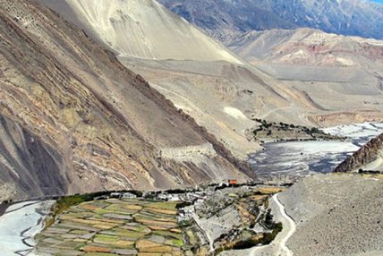 राष्ट्रिय गौरवको आयोजना कालीगण्डकी लोकमार्गको पुल ४ वर्षदेखि अलपत्र