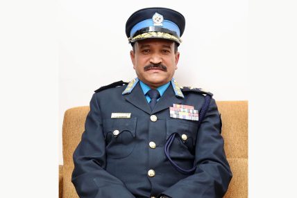 आईजीपी बसन्त बहादुर कुँवर अपराधीहरु विरुद्ध अन्तत : आक्रमक भएर उत्रिए ! आईजीपी बसन्त बहादुर कुँवर अपराधीहरु विरुद्ध अन्तत : आक्रमक भएर उत्रिए !