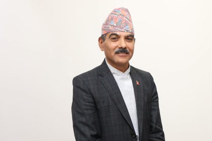 विशेष अदालतमा बयान दिँदै निलम्बित मुख्यसचिव अर्याल विशेष अदालतमा बयान दिँदै निलम्बित मुख्यसचिव अर्याल