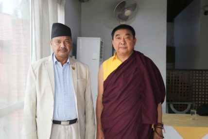 लुम्बिनी मुख्यमन्त्री चौधरी र उपाध्यक्ष डा. लामाबीच भेटवार्त सम्पन्न लुम्बिनी मुख्यमन्त्री चौधरी र उपाध्यक्ष डा. लामाबीच भेटवार्त सम्पन्न