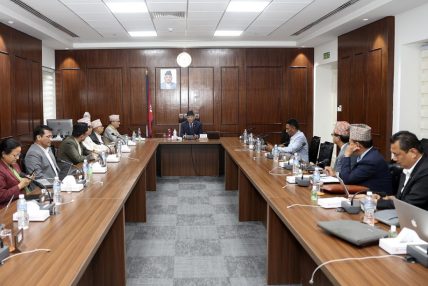सरकारद्वारा दुई अर्ब ६२ करोड ऋण प्राप्त गर्न वार्ता टोली गठन