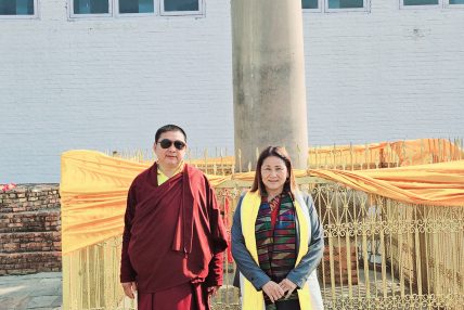 लुम्बिनी भ्रमणमा उपसभामुख इन्दिरा राना: उपाध्यक्ष डा. लामा द्वारा मायादेवी मन्दिरमा स्वागत