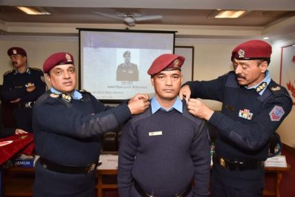 प्रहरी वरिष्ठ हवल्दारहरूको दर्ज्यानी चिन्ह सुशोभन कार्यक्रम सम्पन्न प्रहरी वरिष्ठ हवल्दारहरूको दर्ज्यानी चिन्ह सुशोभन कार्यक्रम सम्पन्न