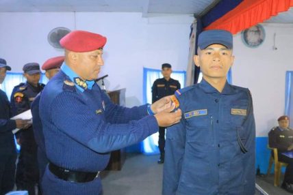 निर्देशक प्रहरी नायव महानिरीक्षक सुरेन्द्र प्रसाद मैनालीद्वारा बाह्य प्रशिक्षकहरुलाई प्रशिक्षक प्रमाणपत्र वितरण तथा आर्म ब्याच (Instructor Arm Batch) सुशोभन कार्यक्रम सम्पन्न निर्देशक प्रहरी नायव महानिरीक्षक सुरेन्द्र प्रसाद मैनालीद्वारा बाह्य प्रशिक्षकहरुलाई प्रशिक्षक प्रमाणपत्र वितरण तथा आर्म ब्याच (Instructor Arm Batch) सुशोभन कार्यक्रम सम्पन्न