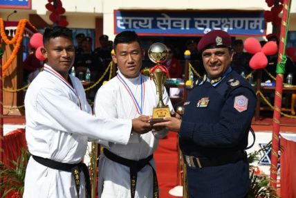 एआईजी सन्दिप भण्डारीको प्रमुख आतिथ्यतामा छात्रवृत्ति तथा पुरस्कार वितरण कार्यक्रम सम्पन्न एआईजी सन्दिप भण्डारीको प्रमुख आतिथ्यतामा छात्रवृत्ति तथा पुरस्कार वितरण कार्यक्रम सम्पन्न