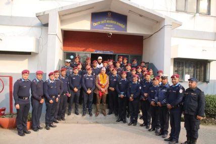 जिल्ला प्रहरी कार्यलय रुपन्देहीबाट बिदा भए प्रहरी उपरीक्षक भरत बहादुर बि.क. (तस्बिरमा हेर्नुस् ) जिल्ला प्रहरी कार्यलय रुपन्देहीबाट बिदा भए प्रहरी उपरीक्षक भरत बहादुर बि.क. (तस्बिरमा हेर्नुस् )