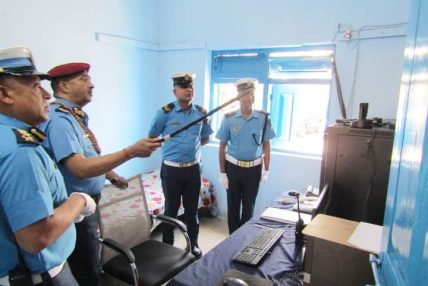 प्रहरी नायव महानिरीक्षक यज्ञ बिनोद पोखरेलद्वारा ट्राफिक व्यवस्थापन कार्यालय पथलैया बाराको निरीक्षण प्रहरी नायव महानिरीक्षक यज्ञ बिनोद पोखरेलद्वारा ट्राफिक व्यवस्थापन कार्यालय पथलैया बाराको निरीक्षण
