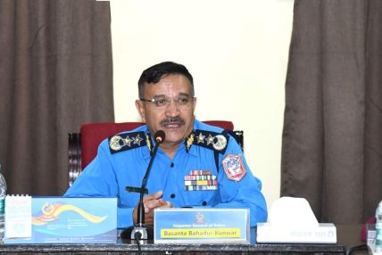 ‘एआइजी ज्ञवालीमाथि छानबिन गर्दैछौँ’ : आईजीपी कुँवर ‘एआइजी ज्ञवालीमाथि छानबिन गर्दैछौँ’ : आईजीपी कुँवर