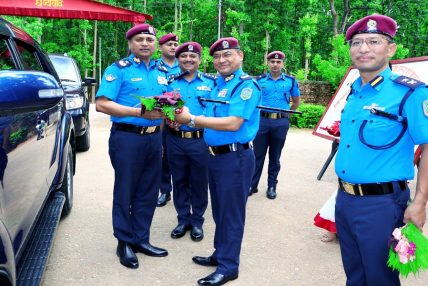 प्रहरी अतिरिक्त महानिरीक्षक सुदिप गिरीद्धारा बागमती प्रदेश प्रहरी तालिम केन्द्र दुधौली, सिन्धुलीको निरीक्षण सम्पन्न प्रहरी अतिरिक्त महानिरीक्षक सुदिप गिरीद्धारा बागमती प्रदेश प्रहरी तालिम केन्द्र दुधौली, सिन्धुलीको निरीक्षण सम्पन्न
