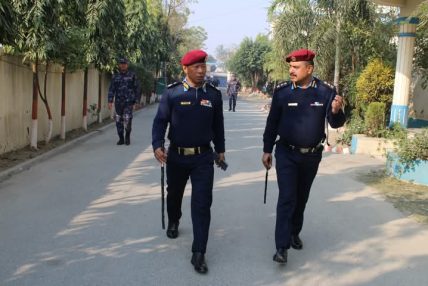 प्रहरी अतिरिक्त महानिरीक्षक बुद्धि राज गुरुङद्वारा जिल्ला प्रहरी कार्यालय मोरङको निरीक्षण