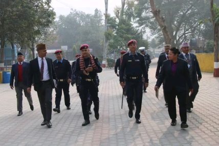 प्रहरी नायव महानिरीक्षक राजन अधिकारीद्वारा नेपाल पुलिस स्कुल धरानको निरीक्षण