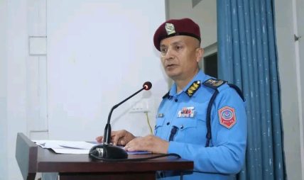 आईजीपी दान बहादुर कार्कीद्वारा शान्ति सुरक्षा, अपराध नियन्त्रणमा उत्कृष्ट कार्य गर्न निर्देशन आईजीपी दान बहादुर कार्कीद्वारा शान्ति सुरक्षा, अपराध नियन्त्रणमा उत्कृष्ट कार्य गर्न निर्देशन