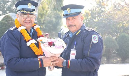 एसएसपी वसन्त रजौरेद्वारा त्रिभुवन विमानस्थल सुरक्षा प्रमुखमा ग्रहण