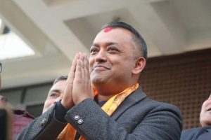 कांग्रेस बदलेर चुनावमा होमियौँ, अब देश बदल्छौँ : गगन थापा कांग्रेस बदलेर चुनावमा होमियौँ, अब देश बदल्छौँ : गगन थापा