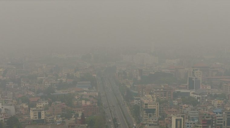 वायु प्रदूषण बढ्यो : अत्यावश्यक कामबाहेक घरबाहिर ननिस्कन स्वास्थ्य मन्त्रालयको आग्रह