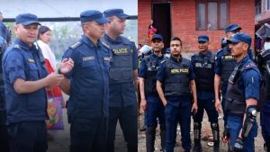 सुकुम्बासी बस्ती खाली अभियानको अनुगमन गर्दै फिल्डमा खटिएका प्रहरी कमाण्डर