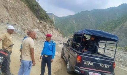 एसपी रबिन कार्कीद्वारा रोशीमा बाढी तथा पहिरोको जोखिम सम्भावित क्षेत्रहरूमा अनुगमन