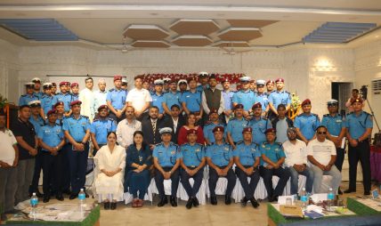 कोशी प्रदेश ट्राफिक व्यवस्थापन सम्बन्धी “प्रादेशिक गोष्ठी, २०८३” सम्पन्न कोशी प्रदेश ट्राफिक व्यवस्थापन सम्बन्धी “प्रादेशिक गोष्ठी, २०८३” सम्पन्न