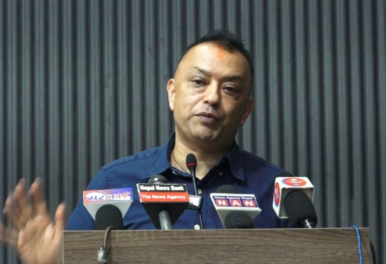 कर नीति र बजेटले मध्यम वर्गलाई थप दबाबमा पारेको गगन थापाको टिप्पणी