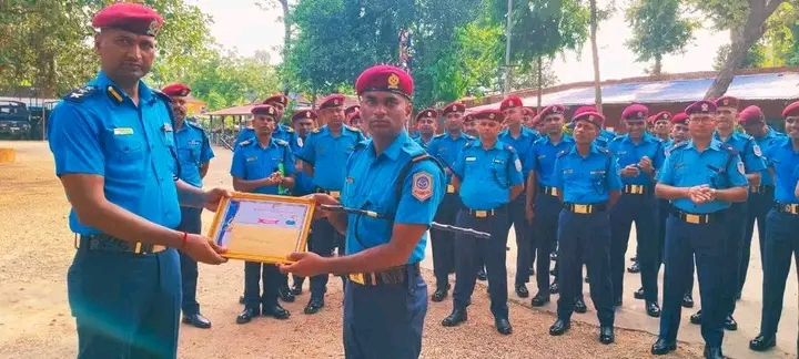 एसपी भुवनेश्वर साहद्वारा जेठ महिनाको उत्कृष्ट प्रहरी घोषणा तथा पुरस्कृत एसपी भुवनेश्वर साहद्वारा जेठ महिनाको उत्कृष्ट प्रहरी घोषणा तथा पुरस्कृत