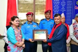 एआईजी ईश्वर कार्कीको प्रमुख आतिथ्यतामा भवन मर्मत सहयोगी दातालाई सम्मान