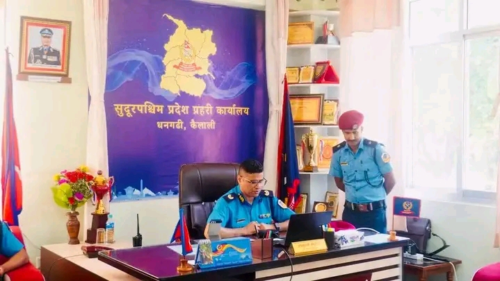 डिआइजी सानुराम भट्टराईद्वारा प्रदेश मातका सबै जिल्ला प्रमुखहरूलाई उत्कृष्ट कार्य गर्न निर्देशन डिआइजी सानुराम भट्टराईद्वारा प्रदेश मातका सबै जिल्ला प्रमुखहरूलाई उत्कृष्ट कार्य गर्न निर्देशन