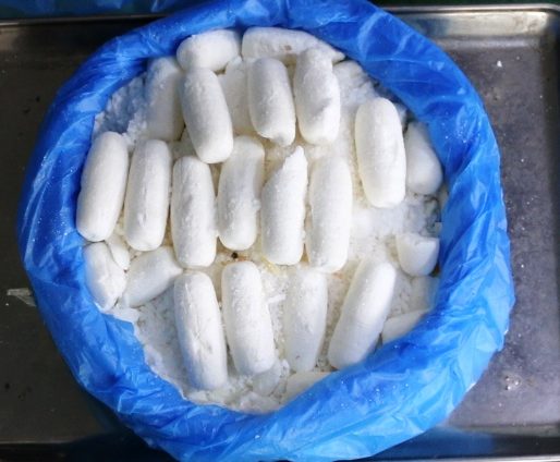 लागू औषध कोकिन कारोबारमा संलग्न ३ जना विदेशी नागरिक पक्राउ