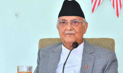 चुनावपछि पहिलोपटक सार्वजनिक कार्यक्रममा देखिँदै ओली