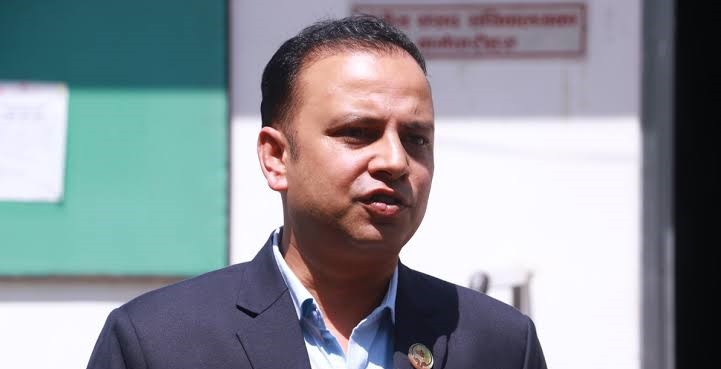 ‘गुट होइन, लोकतान्त्रिक अभ्यासका लागि उम्मेदवार बनेँ’ : पराजितपछि मनिष झा