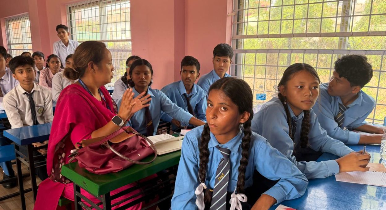 उपप्रमुखसँग विद्यार्थी: हातको इशाराले हललाई भावुक बनायो