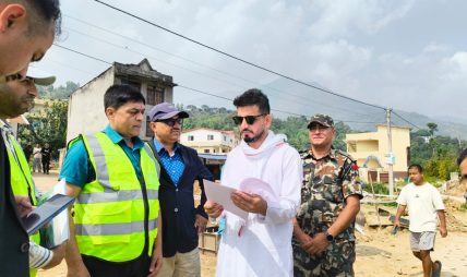 ठेकेदारलाई ‘खुट्टा भाँच्ने’ चेतावनी दिएपछि विवादमा पूर्वाधारमन्त्री लम्साल ठेकेदारलाई ‘खुट्टा भाँच्ने’ चेतावनी दिएपछि विवादमा पूर्वाधारमन्त्री लम्साल
