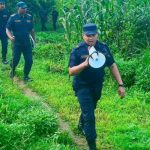 गाउँ–गाउँमा प्रहरी, नागरिकसँग प्रत्यक्ष संवादमा इन्सपेक्टर गोविन्द भण्डारी गाउँ–गाउँमा प्रहरी, नागरिकसँग प्रत्यक्ष संवादमा इन्सपेक्टर गोविन्द भण्डारी