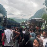 सडक खुलेलगत्तै जलबीरेमा दुई बस ठोक्किए सडक खुलेलगत्तै जलबीरेमा दुई बस ठोक्किए