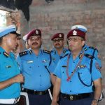 डिआईजी शेखर खनालद्वारा ट्राफिक नियमको कडाइका साथ कार्यान्वयन गर्दै नागरिकमैत्री सेवा दिन निर्देशन डिआईजी शेखर खनालद्वारा ट्राफिक नियमको कडाइका साथ कार्यान्वयन गर्दै नागरिकमैत्री सेवा दिन निर्देशन